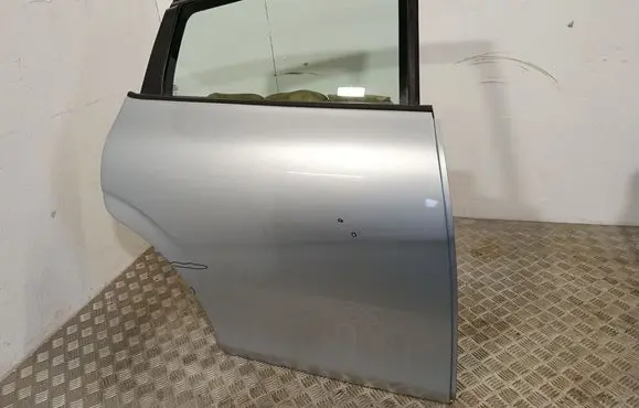 Seat Leon (1P) Rear door 