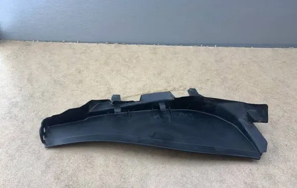 BMW 3 E46 Other engine bay part 8208480 51718208480