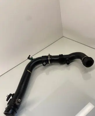 Ford Focus Air intake hose/pipe CV616C784AD 1072925S03