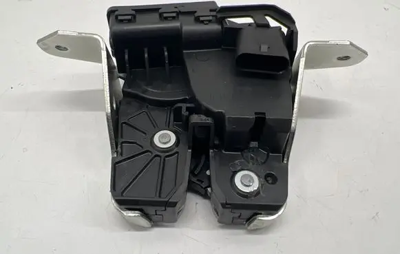 Tailgate/trunk/boot lock/catch/latch