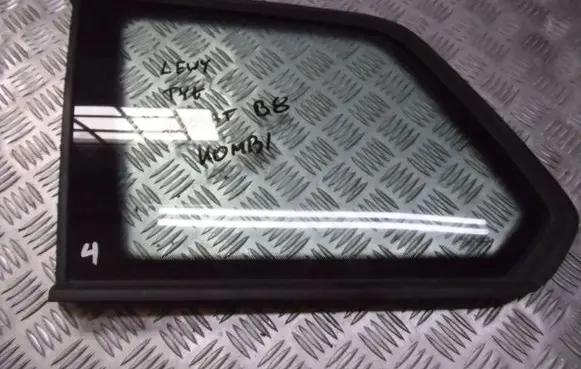 Volkswagen PASSAT B8 Rear side window