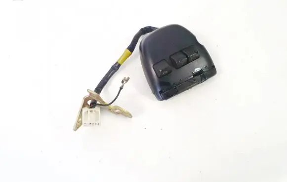 Steering wheel buttons/switches