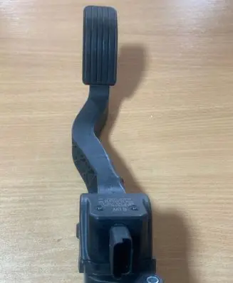 Citroen C4 I Accelerator throttle pedal 0280755041 9680565880
