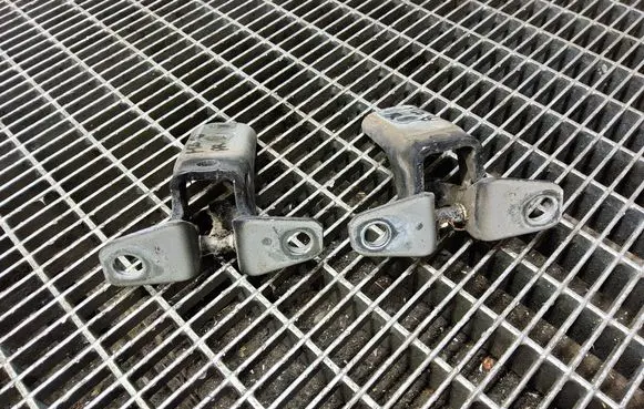 Mitsubishi ASX Front door hinge set 