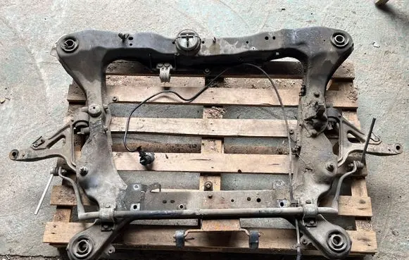 Volvo V70 Rear subframe 8250391