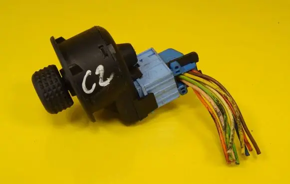 Citroen C2 Wing mirror switch 185526