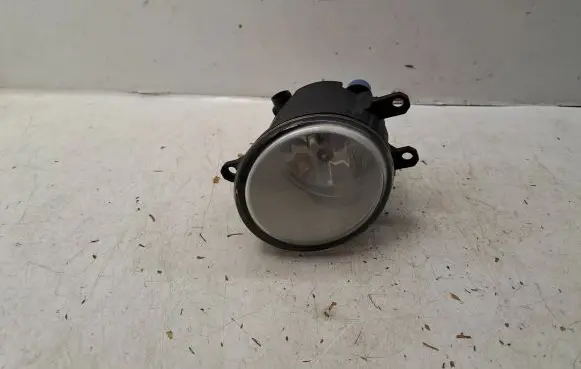 Toyota Avensis T270 Front fog light 812100D041 89206401