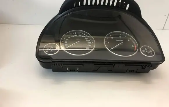 BMW 5 F10 F11 Speedometer (instrument cluster) 9227614 2059571 2000028144