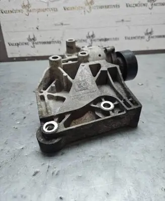 Opel Insignia A A/C compressor mount bracket 55582510 55562510 2274354