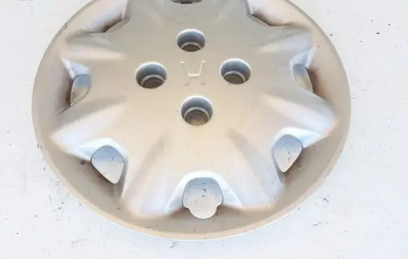 Honda Accord R15 wheel hub/cap/trim 44733SV4A100 44733-SV4-A100