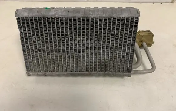 BMW 5 E60 E61 Air conditioning (A/C) radiator (interior) 69460439 D3635