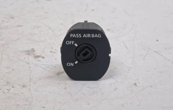 Land Rover Freelander 2 - LR2 Passenger airbag on/off switch YWL500050PVJ 14154C1022