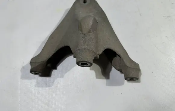 Ford Mustang V Engine mounting bracket BR33-6037-A