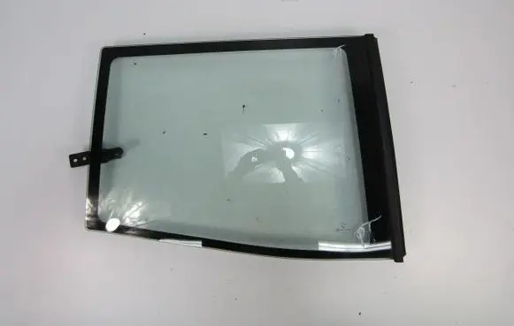 Ford Maverick Rear side window 