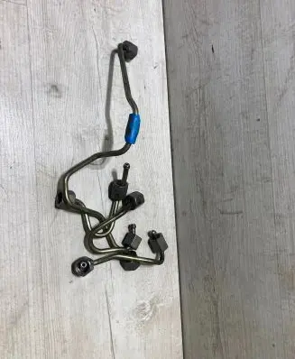 Mini One - Cooper F56 F55 Fuel injector supply line/pipe 