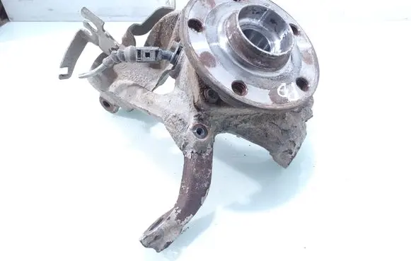 Skoda Octavia Mk3 (5E) Front wheel hub spindle knuckle 5q0256q