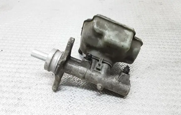 Volkswagen Golf V Master brake cylinder 1K1611301C