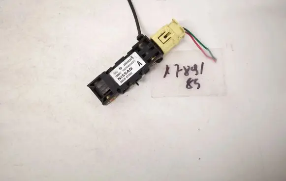 Nissan Primera Airbag deployment crash/impact sensor 98830ay000