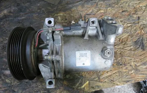 Nissan Micra K14 Air conditioning (A/C) compressor (pump) 926003VC6B