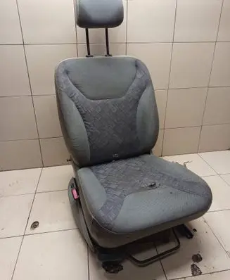 Renault Trafic II (X83) Front driver seat 