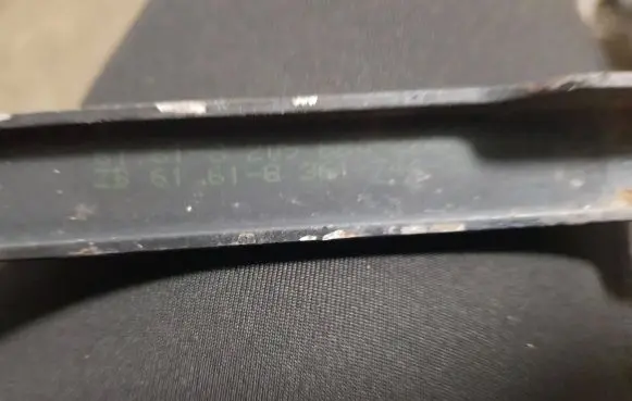 BMW 5 E39 Front wiper blade arm 61618209880 61618361744