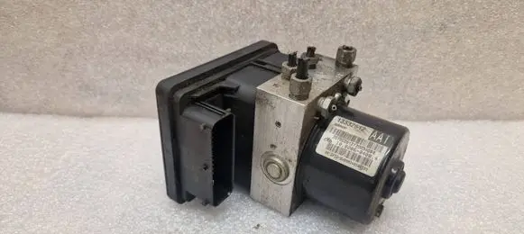 Opel Astra J ABS Pump 13332612 10020604084