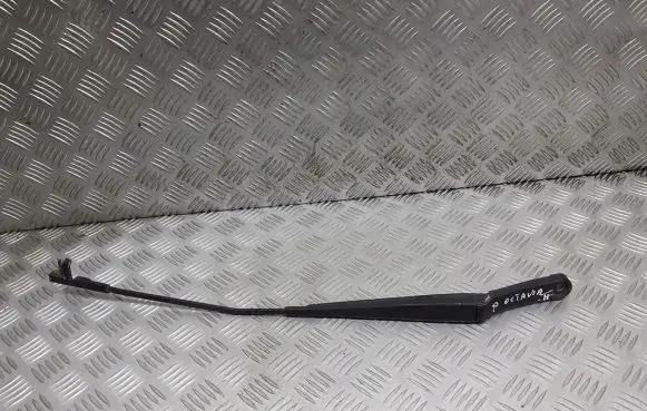 Skoda Octavia Mk2 (1Z) Front wiper blade arm 1Z1955410