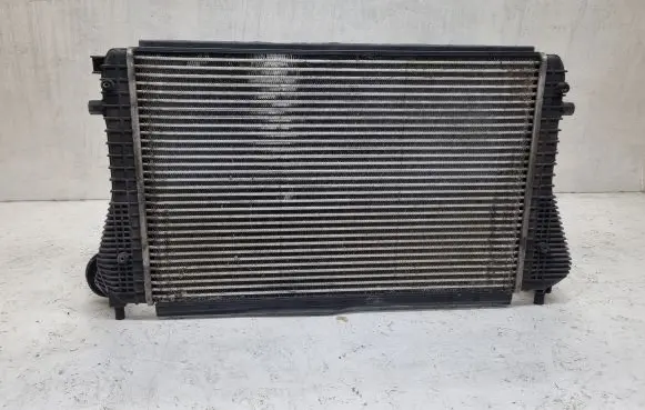 Volkswagen Golf V Intercooler radiator 1K0145803E