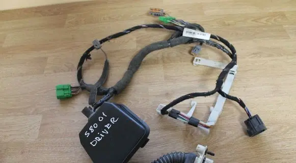 Volvo S80 Front door wiring loom 8697905