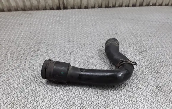 Audi A4 S4 B7 8E 8H Engine coolant pipe/hose 8E0121101AA