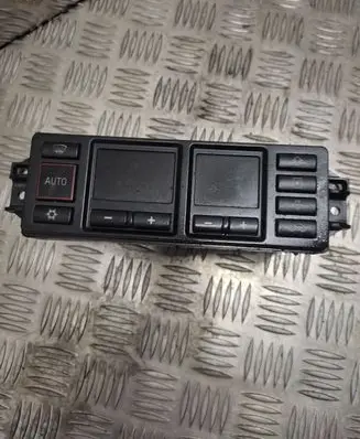 Audi A3 S3 8L Climate control unit 8L0820043D