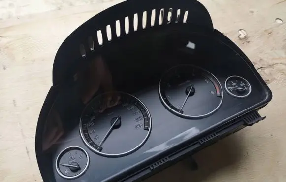 BMW 5 F10 F11 Speedometer (instrument cluster) 9276647