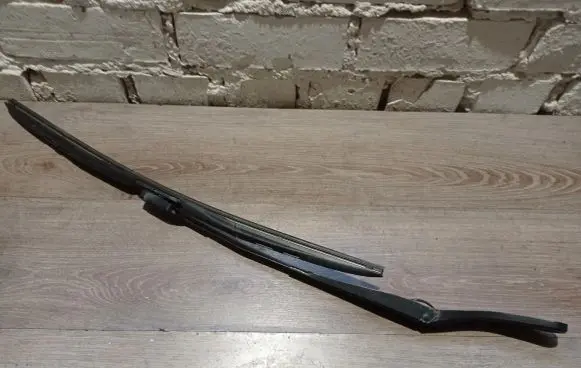 Volvo V50 Front wiper blade arm 30699997