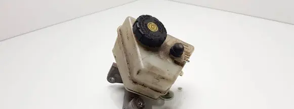 Mercedes-Benz E W210 Master brake cylinder 2024300002