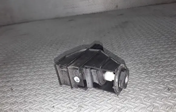 Fuel tank cap lock