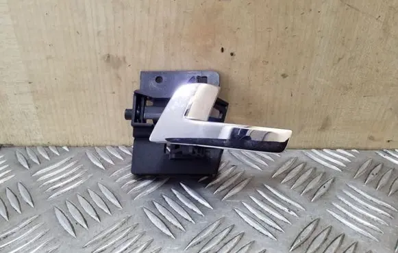 Volkswagen Phaeton Front door interior handle 3D0839617D