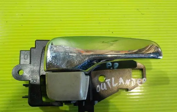 Mitsubishi Outlander Front door interior handle PRZOD GP413 MN105360