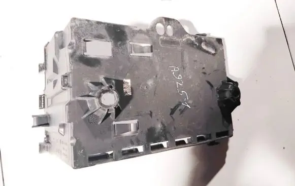 Battery box tray
