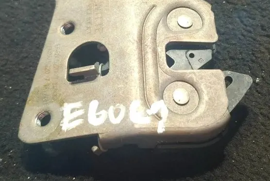 BMW 5 E60 E61 Seat back rest lock catch 5276