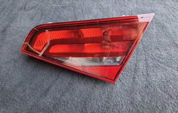 Audi A3 S3 8V Tailgate rear/tail lights 8V4945094