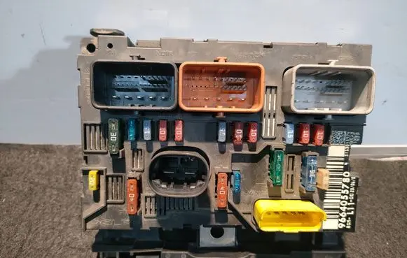 Peugeot 207 BSM Control unit 9664055780