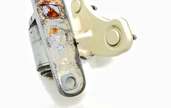 Mercedes-Benz E W212 Front door lower hinge A047058