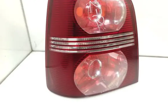 Volkswagen Touran I Rear/tail lights 1T0945095N 1T0945111K