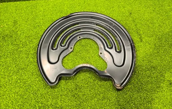 Opel Vivaro Rear brake disc plate dust cover 8200741200 93860867