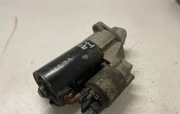 Mercedes-Benz E W211 Starter motor A0061510501 0001108403