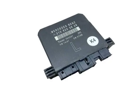 Mercedes-Benz E W210 Door control unit/module 2108203526 354267
