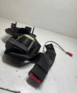 Mercedes-Benz ML W163 Middle seatbelt buckle (rear) 33007344A