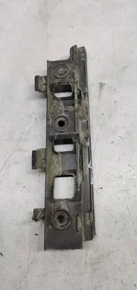 Volkswagen PASSAT B6 Front bumper mounting bracket 3c0807183