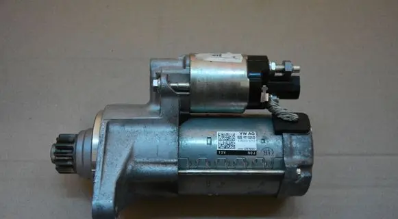 Volkswagen Sharan Starter motor 02E911024D