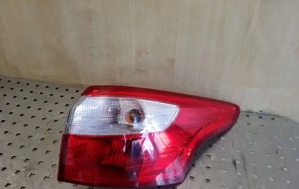 Ford Focus Rear/tail lights BM5113404G